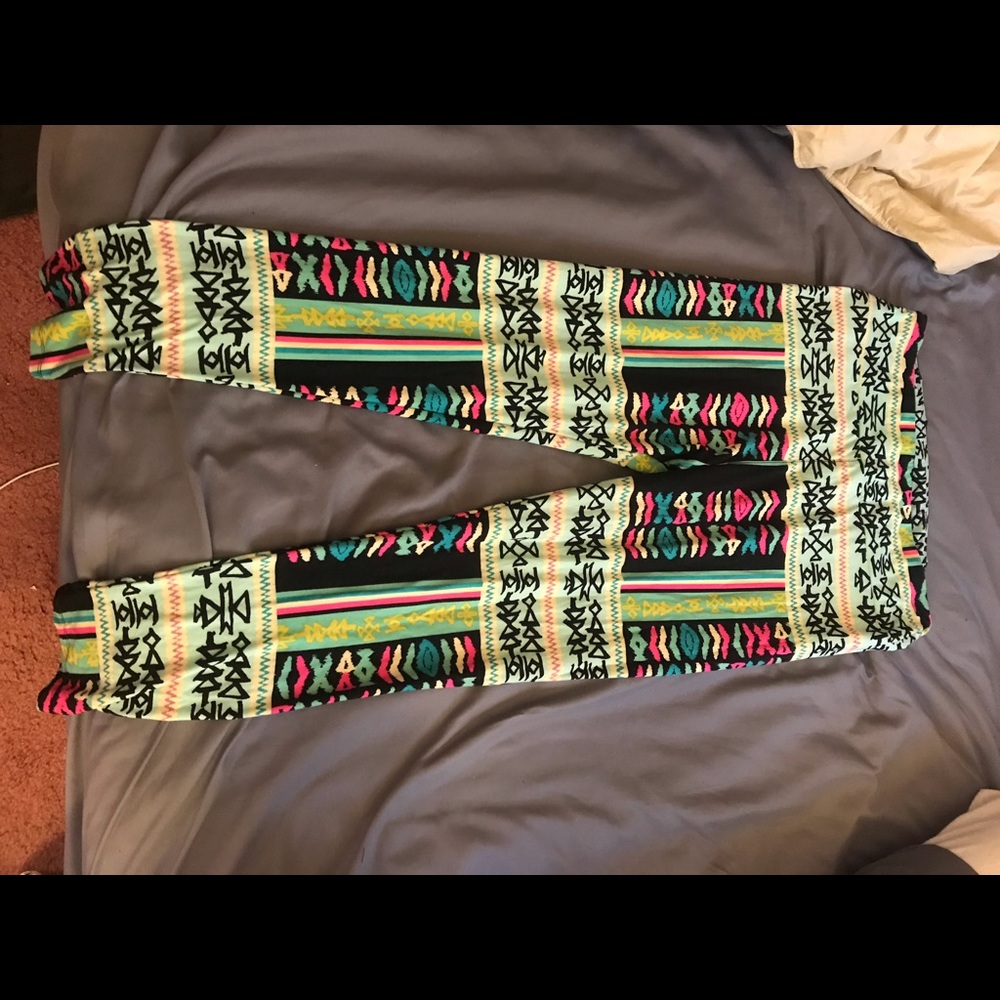 LULAROE TALL AND CURVY LEGGINGS